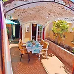 Casa Golfin - Colorful House With Large Terrace In The Sunny South Feriehus