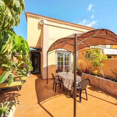 Casa vacanze Casa Golfin - Colorful House With Large Terrace In The Sunny South Arona (Tenerife)