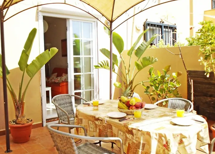 Casa Golfin - Colorful House With Large Terrace In The Sunny South 度假居 *