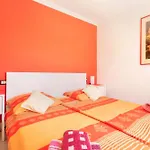 Casa Golfin - Colorful House With Large Terrace In The Sunny South أرونا