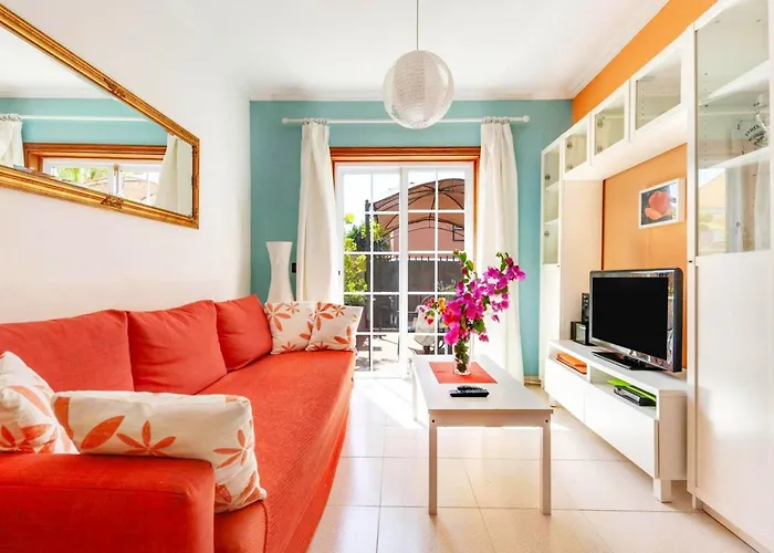 Casa Golfin - Colorful House With Large Terrace In The Sunny South *