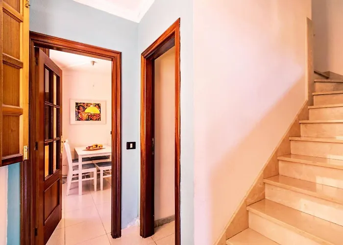 Casa Golfin - Colorful House With Large Terrace In The Sunny South 아로나