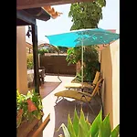 בית נופש Casa Golfin - Colorful House With Large Terrace In The Sunny South
