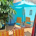Casa Golfin - Colorful House With Large Terrace In The Sunny South ארונה