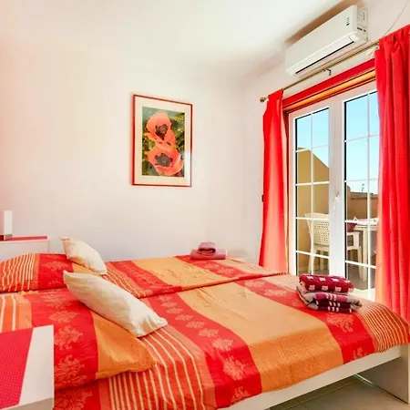Casa Golfin - Colorful House With Large Terrace In The Sunny South Hébergement de vacances Arona (Tenerife)