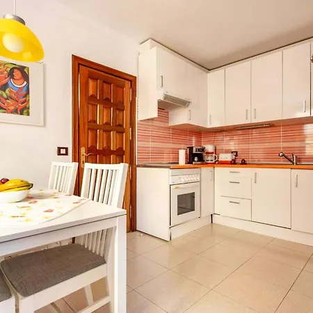 Casa Golfin - Colorful House With Large Terrace In The Sunny South Hébergement de vacances